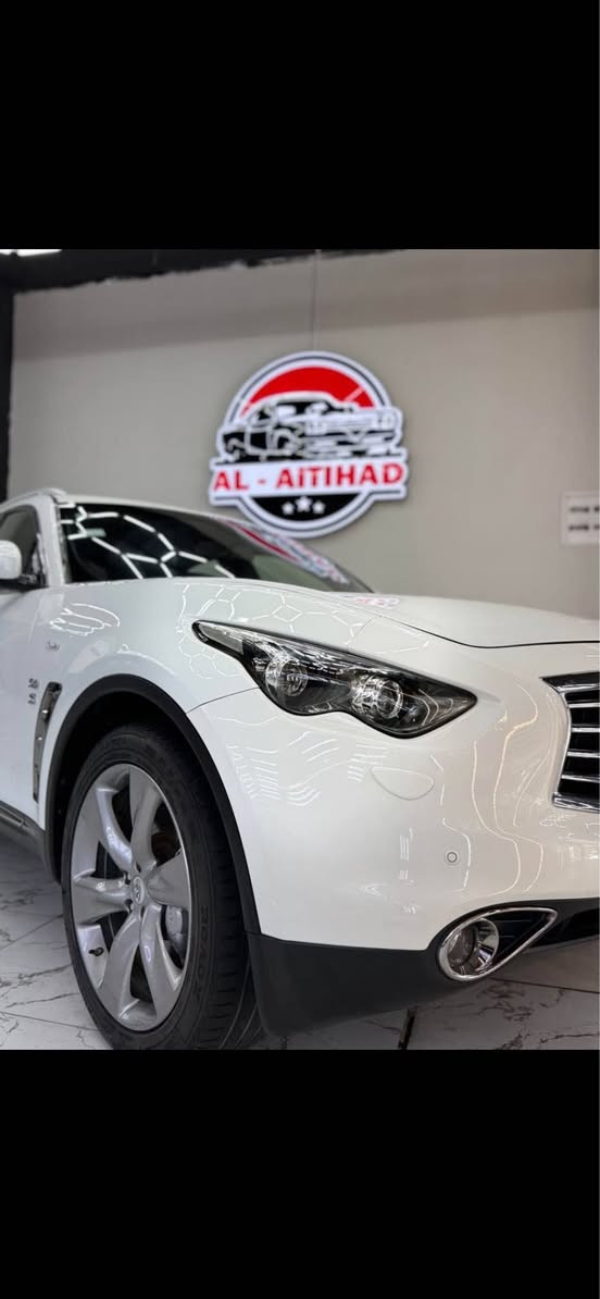 انفنتي موديل ٢٠١٦ خليجيQX50 مكفوله كفاله عامه من الصبغ والتبديل بيها بارد بسيط جدا بالباب الاماميه والخلفيه جوه التريشه ممبين شي قليل مكينه ٨ سلندر مكفوله من الفتح والصوت والتبخير كير مكفول فول مواصفات ١/١ 
المواصفات
١- سلايد
٢- بصمة تشغيل مع بصمة ابواب
٣- صندوق كهرباء
٤- كشنات جلد
٥- كشنات كهرباء 
٦- كشنات تدفئه وتبريد
٧- ستيرن كهرباء وخاصية التدفئه والتبريد
٨-ويل كب ٢٠ الاصلي مالتها
٩- دفع رباعي 4w
١٠- لايتات زنون درجه اولى
١١- بك لايت LED
١٢-كير اوتماتيك 
١٣- زراكات بالدعاميه
السياره جديده بمعنى الكلمه رقم اربيل باسمي تحويل مباشر سنويه جديده مكان السياره اليرموك او العامريه السعر ١٧٠ ورقه وبيها مجال بسيط للاستفسار الاتصال على 
*********** 
*********** بغداد, العراق
