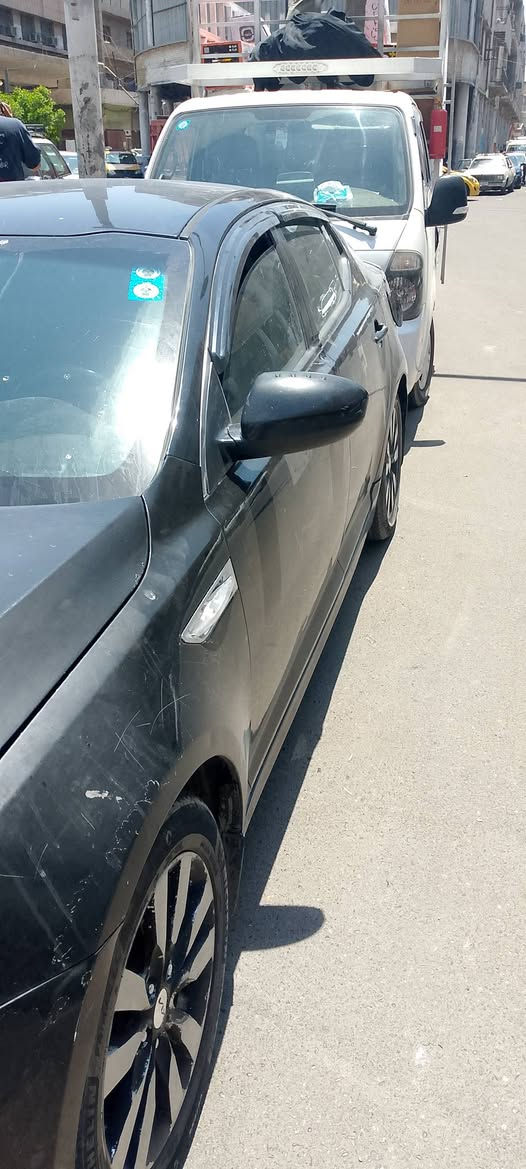سلام عليكم اوبتما وارد كوري خط واحد
بيه صبغ وبيه معجون بدون دواخل بنيد جاملغ خلفي وباب امامي معجون الباقي صبغ بس 

مكينه تبخر كير خير من الله 

تبريد ثلج 

حداديه جديده 

دواخل جديده 

تخم تأير 

كهربائيات فول 

رقم بغداد 

سعر 77وبيه مجال
***********
