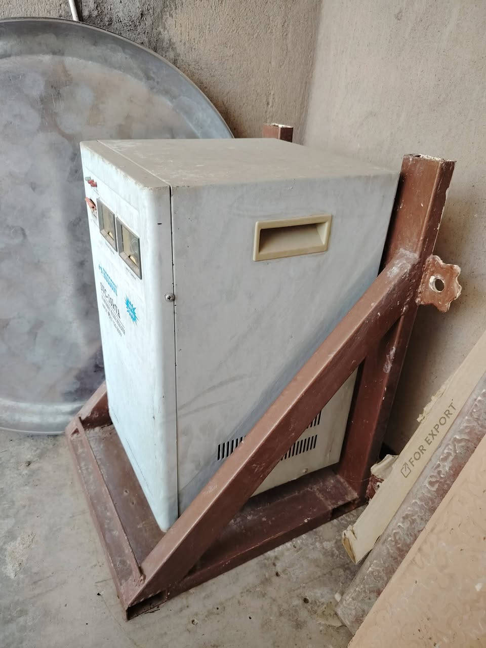 السلام عليكم
رافع فولتيه للبيع ٤٠ انبير شغال مستعمل قليل 
نوعيتو زينه شرط مامفتو ولا واصل مصلح
طالب عليه ١٧٥ وبي مجال مكاني كركوك قريه باجوان
***********
