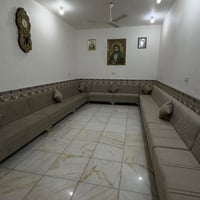كنبة • للبيع • بدون تفاصيل