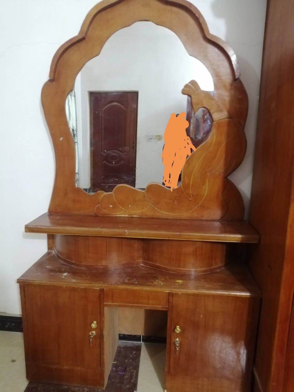 غرفة اخشاب عراقي سعر ٣٠٠ للاستفسار الاتصال على الرقم ***********
