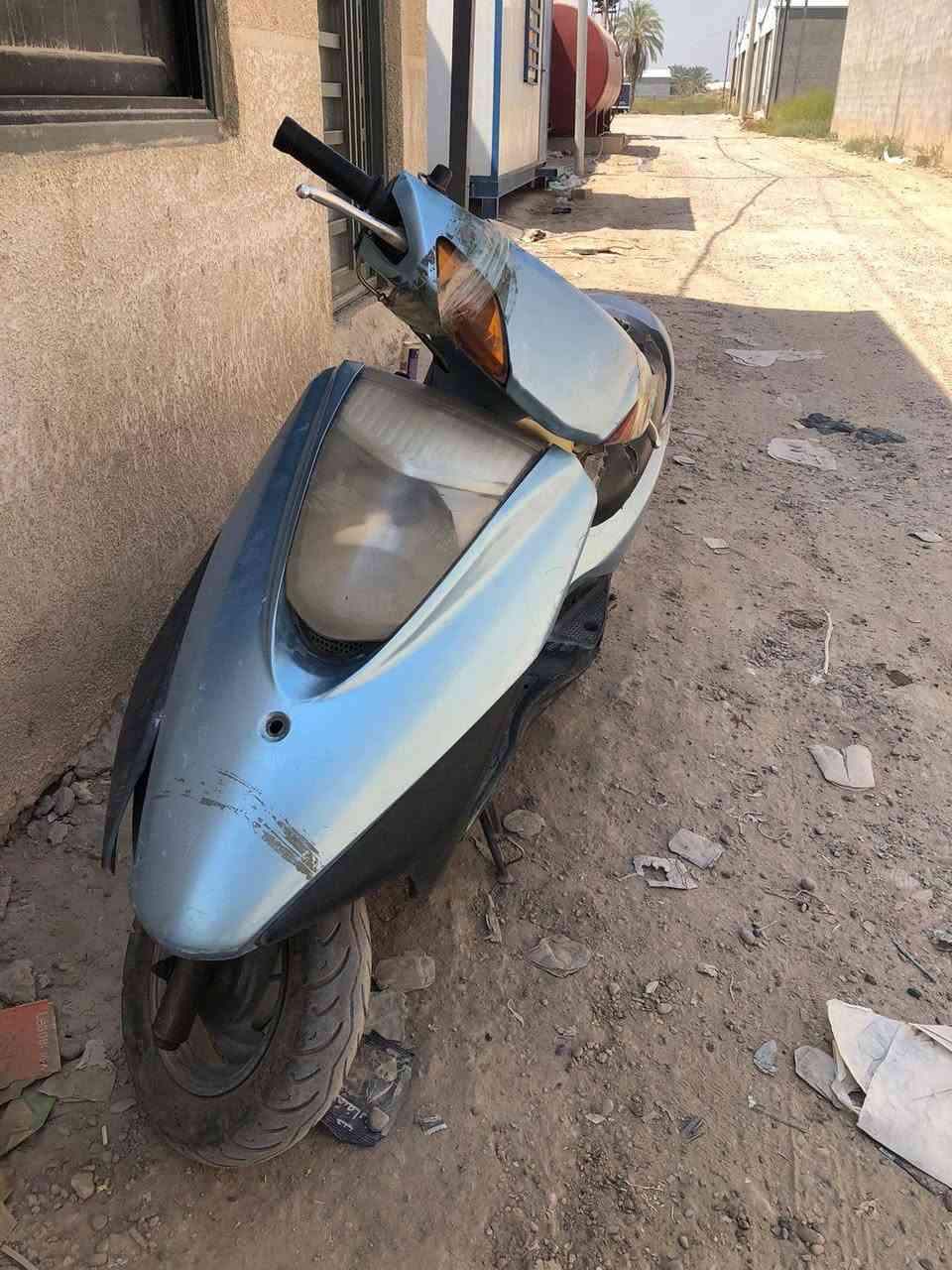 سلام عليكم  دراجه بريز البيع شغاله كلشي مابيها فقط باتري العنوان بغداد ***********
