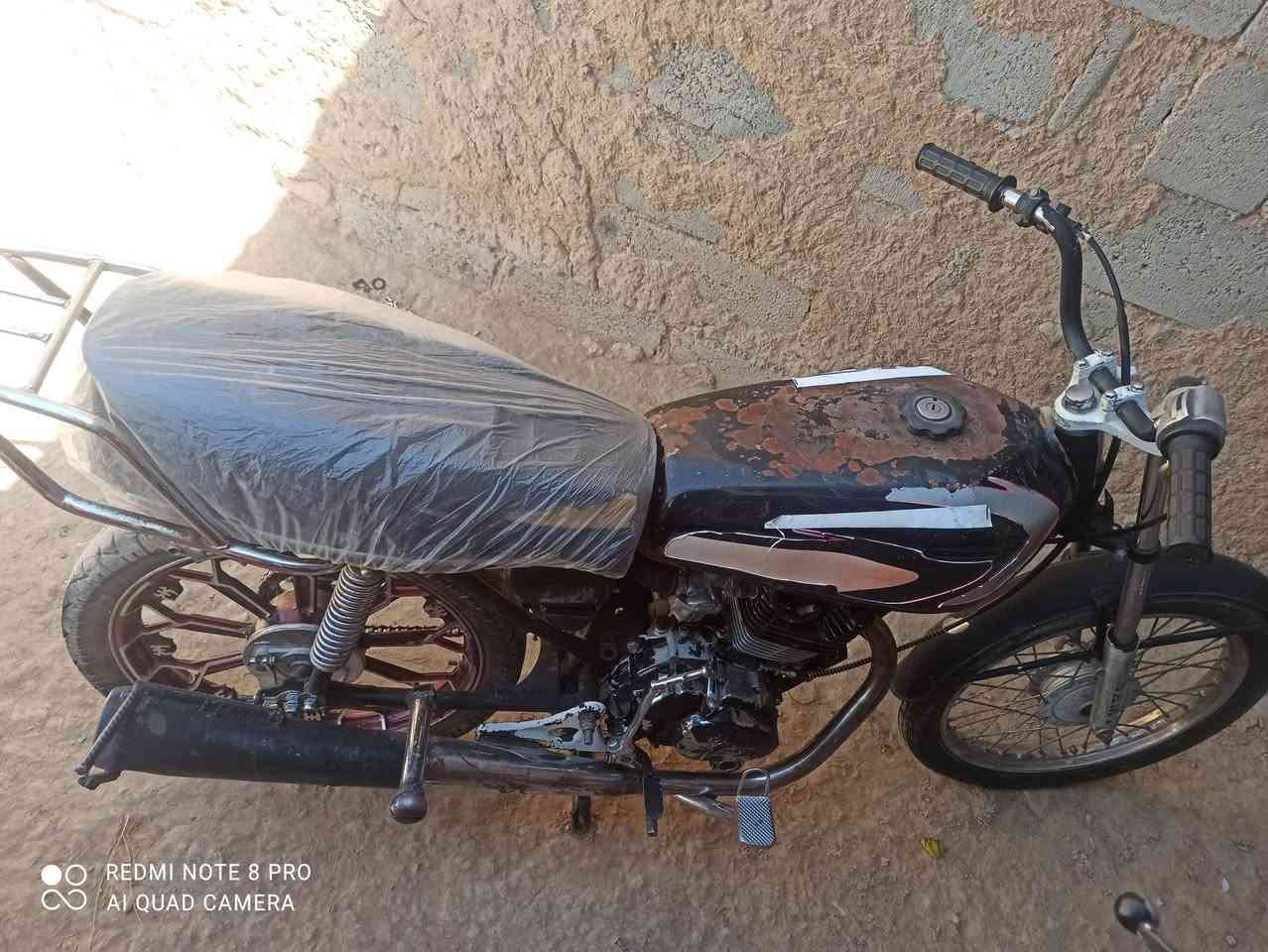 السلام عليكم دراجه للبيع محرك خمسه جير 200 السعر 175جو السوقوبمجال للطيبين ***********
