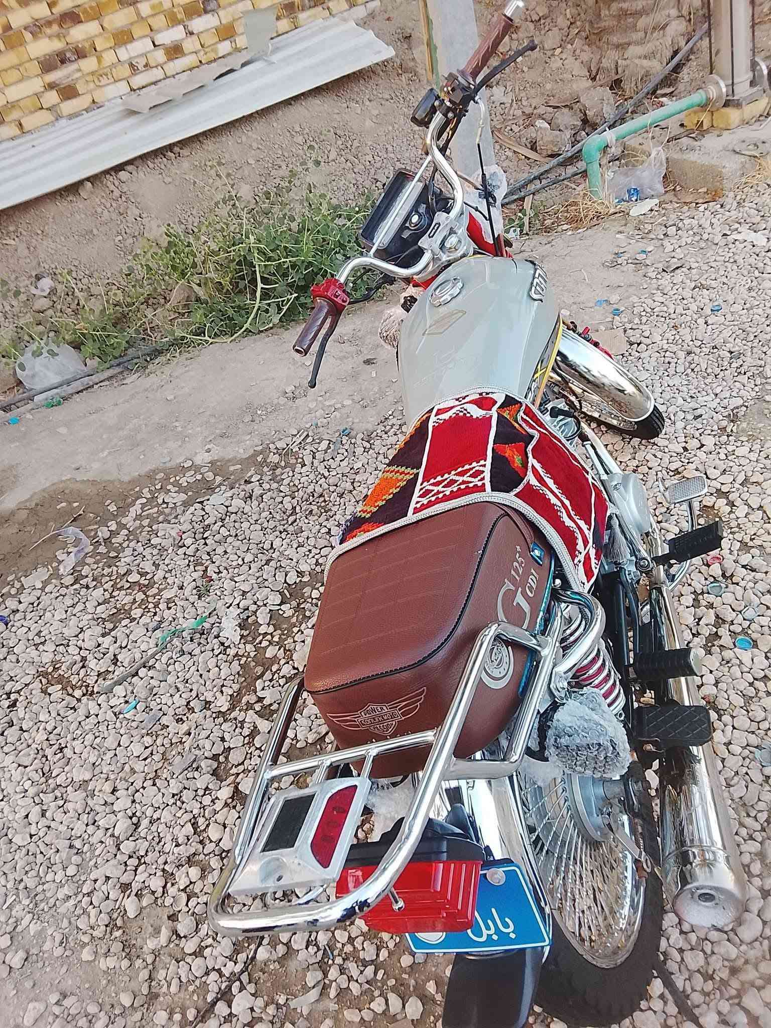 سلام عليكم 
دراجه للبيع موديل 23 طالعه ب 24 مكفوله كفاله عامه اوراق أصولي السعر 550 بيه مجال حك الجيه مكان حله سياحي 
***********
