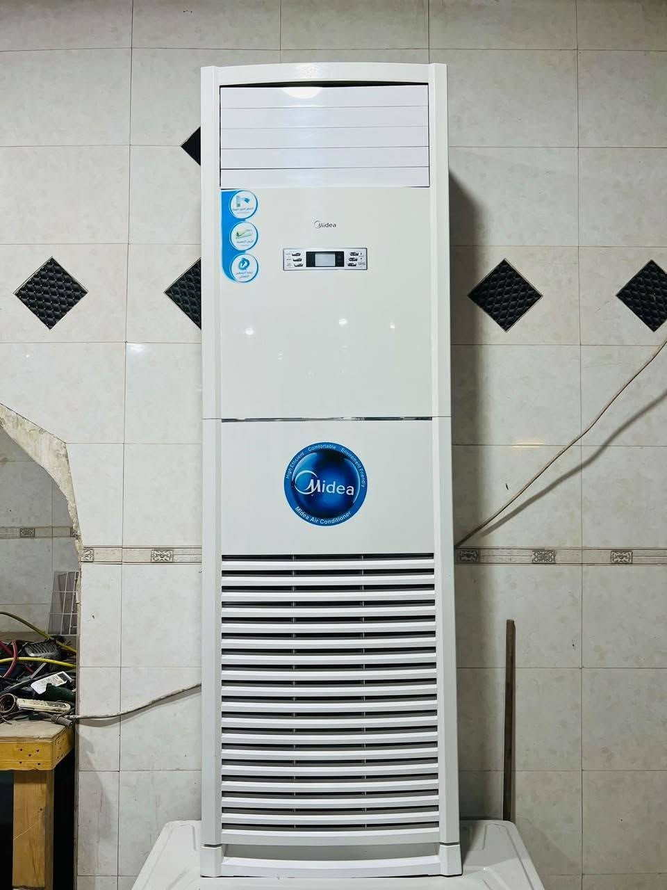 سبلت 3طن جديد كلش موسم وحد بس اشتغل غازه 410 السعر 750..
***********
