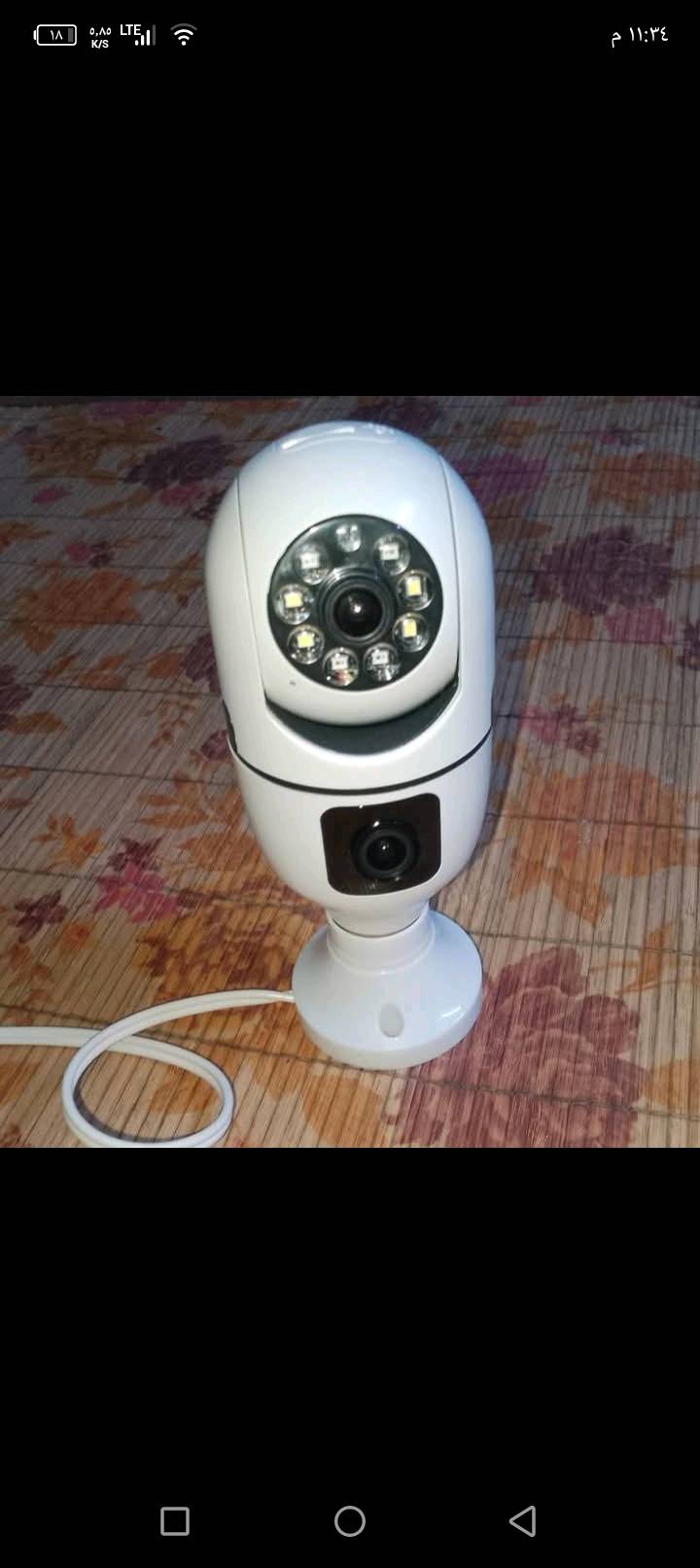 كامرة مراقبه تنربط على الموبايل على شكل قاعدة مال كلوب بيها عدستين تصوير واضح مع واير 6 امتار  مستعملها قليل تدعم الواي فاي وبيها ميكرفون للتحدث السعر 25 وبيها مجال مكاني بغداد 
للتواصل واتساب ***********