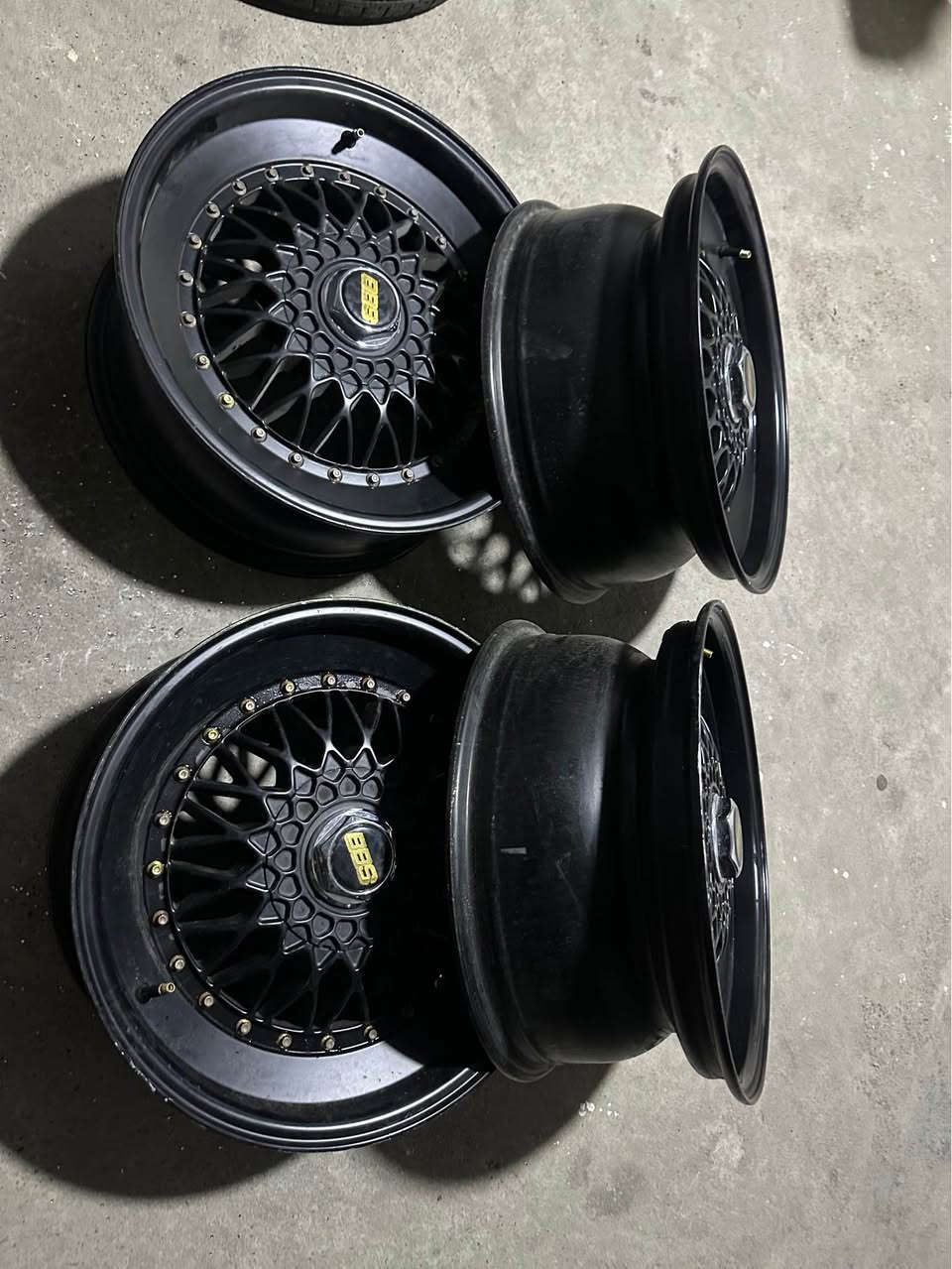 ويل BBS 
حجم ١٧ جوكر ٥ برغي 
نضافه مالتها ١٠٠٪؜ 
مستعمل قليل 
البيع او مراوس 
توصيل موجود 
*********** واتساب 
يرهم كل سيارات جوكر دهوك, العراق
