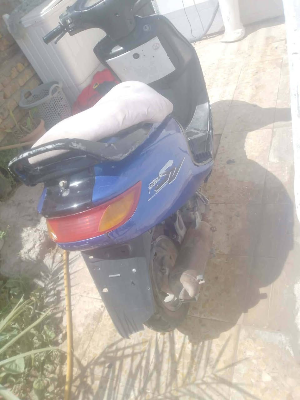 السلام عليكم دراجه هندر دراجه دراجه حلوه ناشفه سعره حلو 350 وبيها مجال مكانه نجف راح اخلي رقم التلفون***********📲✅
