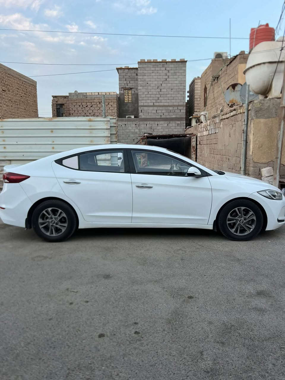 النترا2018 خليجي رقم بصره تحويل مباشر مكفوله من الصبغ، والتبديل حتى  الدعاميات، مكفوله فقط بارد بسيط فتحه تبريد، خلفي فول عده البصمه، ماشيه 177وقابل للزياده، 
البصرة ***********
