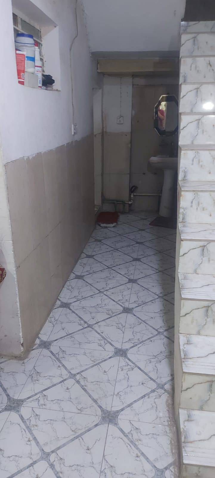 بيت للبيع مستعجل • ٢٠٠م • شارع ١٥ حرف تي