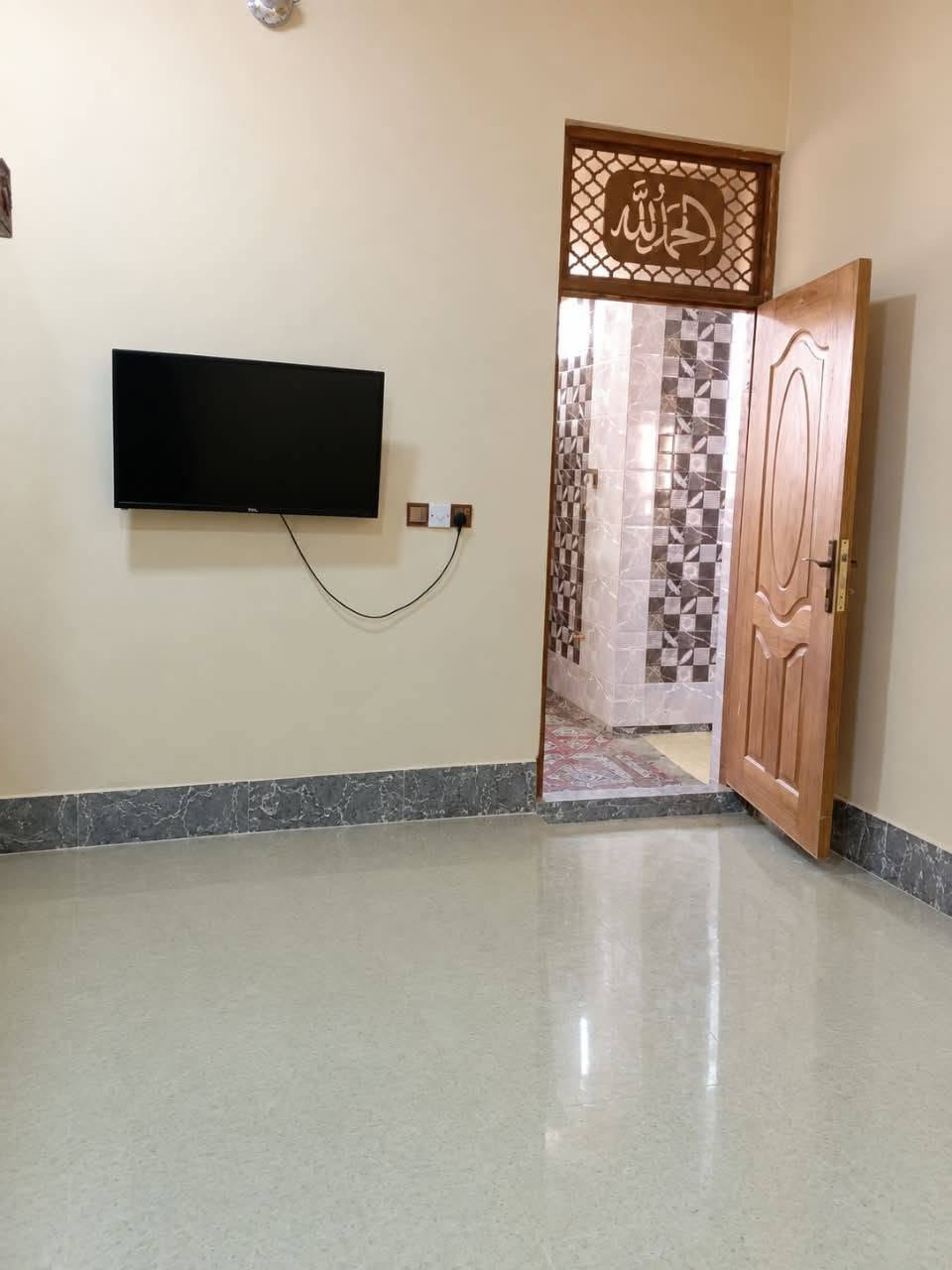 منزل للبيع زراعي دور الشرطة سند 25 المساحة 100متر مربع الوجهه 10والنزال10 السعر خاص رقم وتساب فقط ***********

