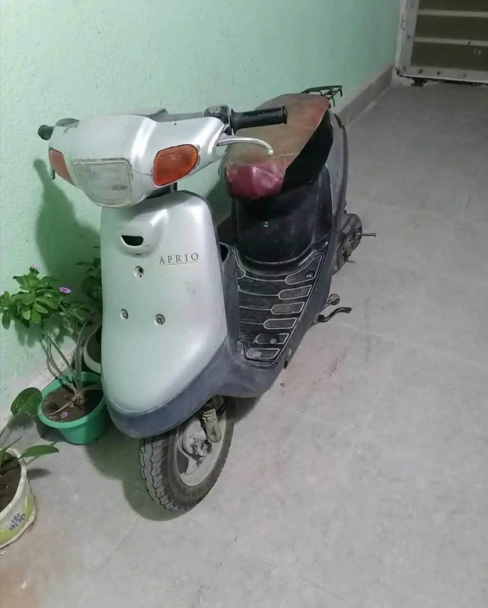 دراجه البيع  بيه خلل  كهربائية  تطفه وحيده سعره 290وبي مجال
