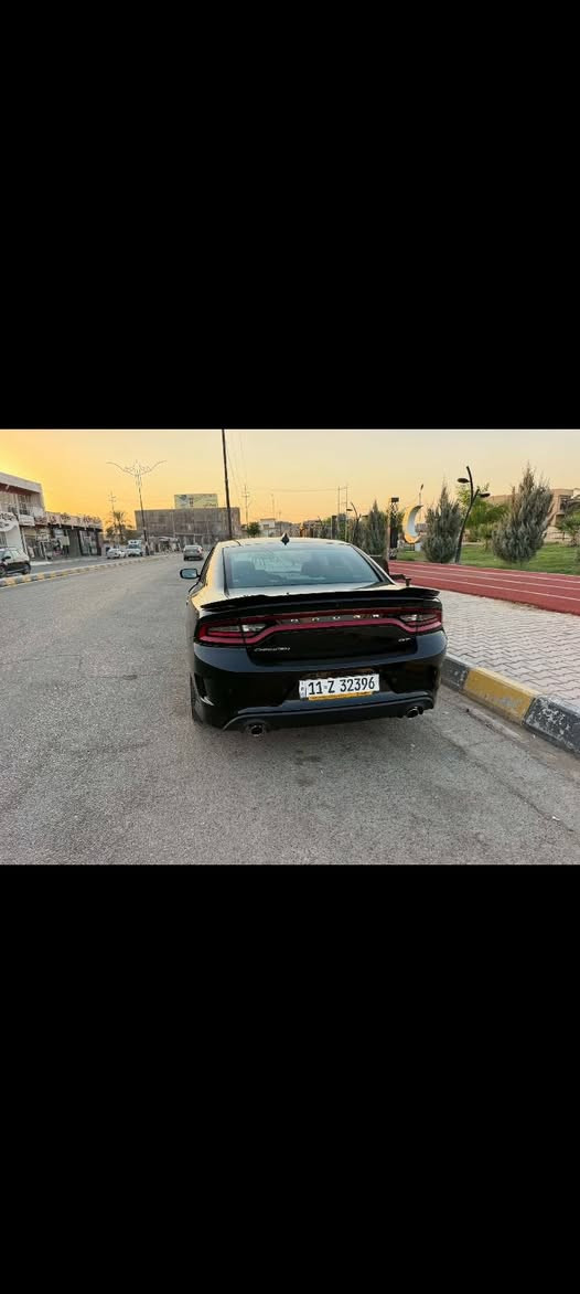 جارجر GT 2023 بلاص
وارد امريكي الحادث موضح بالصور 
بدون شاصي يرباك برده محرك وكير دواخل بشرط مقفول
ماشية 71 ميل 
المواصفات:
فول عدا الفتحة.
كشنات حضن مخمل
دكمة سوبر تراك باك + دكمة سبورت.
شاشة كبيرة 8 إنج تدعم الكاربلي 
لايت زينون+ عدسات متغير الوان  
ويل حجم 20 + تخم تايرات جدد.
سيستم صوت ألباين 
المقود كهرباء + تدفئة 
المقاعد الأمامية كهربائية 
ذاكرة لحفظ وضعيات الجلوس (ميموري) 
مقاعد أمامية تبريد وتدفئة مقاعد خلفية تدفئة
السيارة عليه ادامه ما ناقصها اي شي 
السعر  235 وبي مجال للشراي 
مكان سيارة شارع حيفاء 
*********** سيارة بيها سونار وين ميعجبك روح فحص
