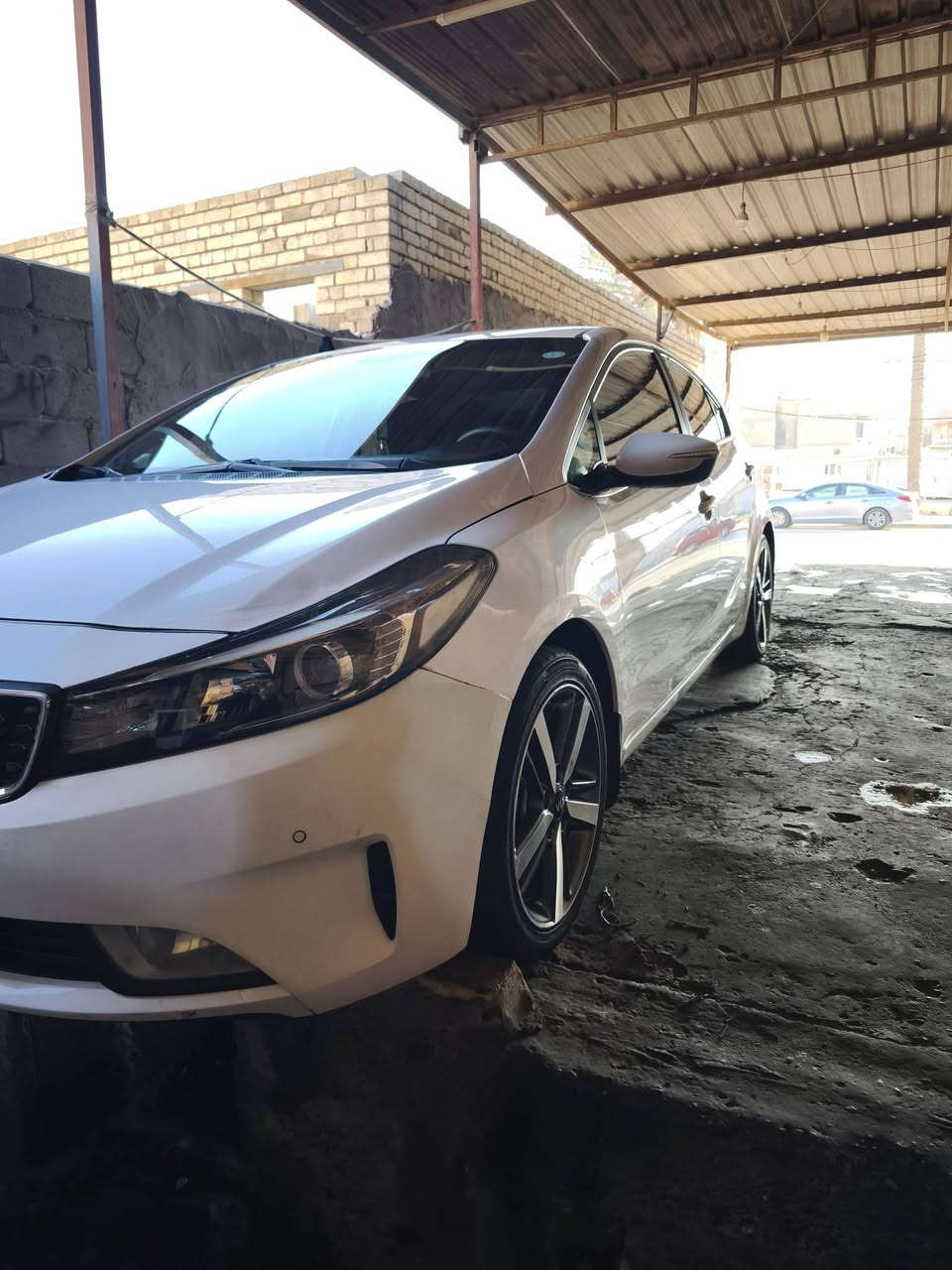 ﷽
سيراتو 2017 خليجي
فول مواصفات 1/1 VIP اعلى فئه بالسيراتو
مكينه دوش DOHC 2000 گير ومكينه مكفولات برغي ما مفتوح بشرط الفضل لله ماشيه فقط 122 الف كيلومتر
مواصفاتها
فتحة سقف سلايد/ بصمة تشغيل وابواب وصندوق/ كشنات جلد بلادي كشن السايق كهربآئي/ تدفئه وتبريد بالكشنات والكشنات الخلفيه تدفئه/ وضعيتين خزن ميموري/ فول تحكمات ستيرن/ تدفئه بالستيرن/ اشاير بالمري مرايات اوتو شفط / رادارات ومانع اصطدام ونقطه عمياء بالمرايات/ گير اوتوماتيك وعادي وشفتات تحكم گير بالستيرن/ تبريد مركزي قطعتين/ ثلاجه بالچكمجه/ شاشه لمس وكامره خلفيه بلاديات وكيچات الكتروني/ انارة ترحيب باليدات والمرايات/ حساسات امامي خلفي/ لد حاجب امامي نهاري لايتات زنون عدسات متحركه بروجكترات اماميه بگ لايت خلفي لد شمعه/ الصندوگ يفتح تلقآئي عند الاقتراب/  حجم 17 بريك 4 دسكات/ مانع انزلاق وانظمة قياده ايكو ونورمال وسبورت وكروس تحديد سرعه ...
تخم تايرات جديد حداديتها وتفاصيلها مال زيرو (بصمتين الشركه والعده) البلاديات وياها
السياره نظيفه جداً   كفاله عامه عده بارد قليل بدون صبغ السياره
  سنويه جديده باسمي تحويل مباشر بنفس اليوم
مكان السياره كوفه مستشفى الفرات
السعر 148 بيها مجالها حگ الجيه فقط
الشراي يتصل على الرقم ***********
