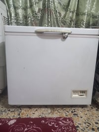 مجمدة رويال • جديدة • بدون تصليح