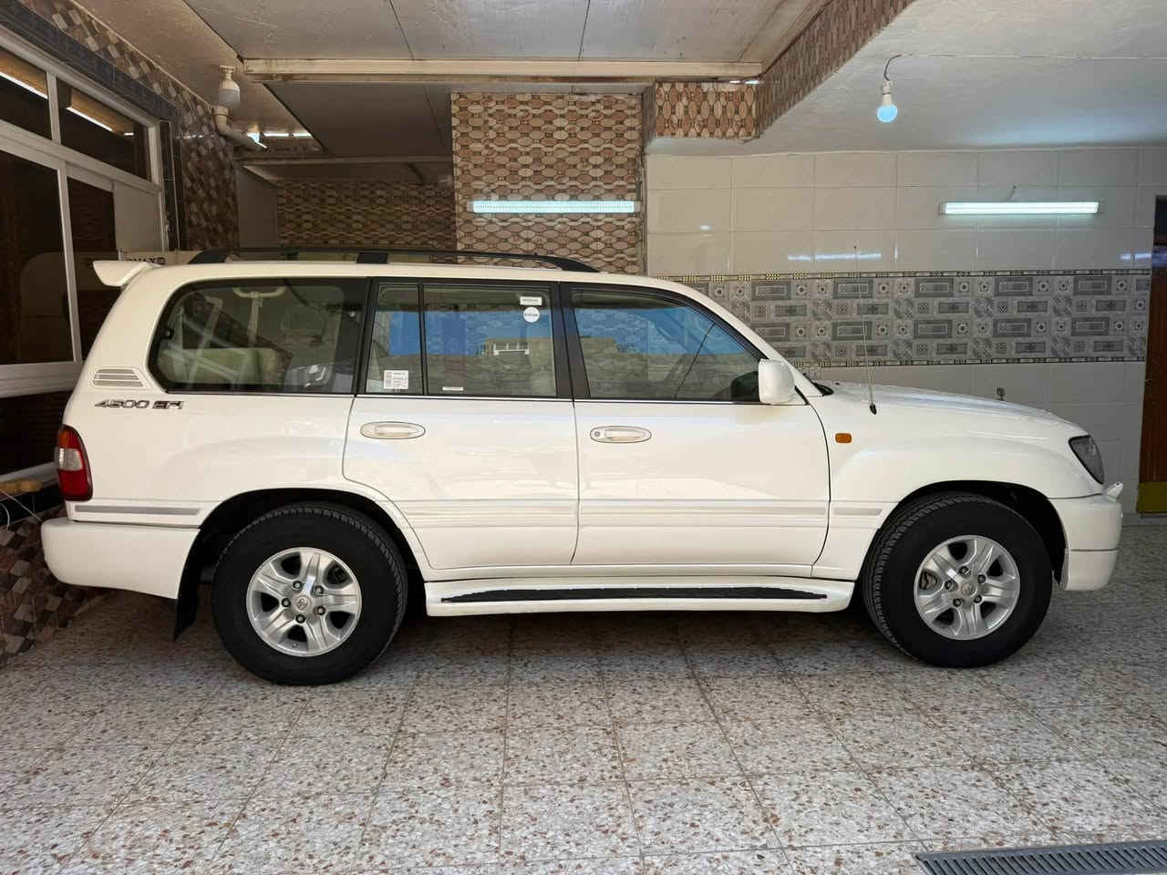 السلام عليكم تحفة نادره لاندكروز 2007 رقم بغداد بسمي فوول مواصفات مكفوله من الصبغ والبارد والشخط والرصعه على الفحص سيارة جديدة على وضع الشركة ماشية 89 جاهزة محرك كير مكفولات صدر امامي خلفي جديد تخم تاير جديد للاستفسار *********** السعر 215 ورقة مكان بغداد
