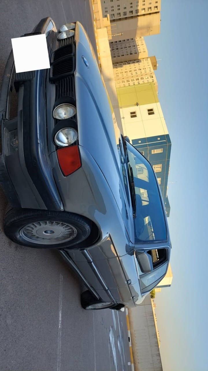 رجائا اقرء المنشور قبل لتتصل للبيع العاجل
ب٣٩ فقط وبيها مجال حك الجيه bmw

 محرك 6 سلندر مفتوح

 كير سلس وكل مشكله مابيه 

حداديه جديده 

٥ تايرات جدد ٥ويل كب خليه

سلايت شغال طكتين 

كيجات شغاله

كهربائيات شغاله

كشنات جلد بلاديه

تبريد قطعتين شغال 

رقم بغداد

 موديل ٩١ اصل

حجم ٣٥ بليته وسنويه

سياره احلى من الصور

والسعر مناسب بلنسبه لنضافتها 

اي استفسار اسال علعام واجاوبك او اتصل *********** بغداد, العراق
