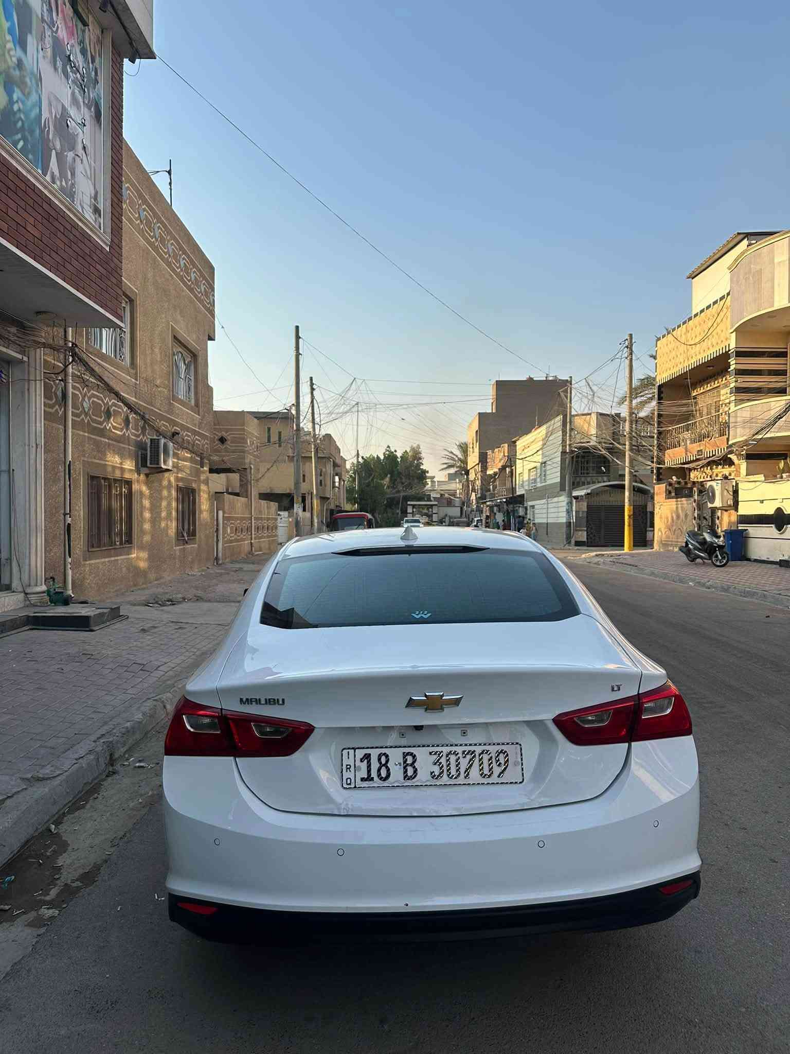 السلام عليكم
ماليبو 2024 شهداء بابل 
دخول جديد 
بدون صبغ تبديل بنيد فقط نفس اللون 
وبارد جوه الرقم الخلفي 
مواصفات Lt 
شاشة 
تشغيل عن بعد 
كشن كهرباء 
تبريد قطعتين 
ماشية 51 الف ميل مشي امريكا 
سيارة جاهزه بدون نقص ان شاء الله
السعر 115 وبيها مجال بسيط 
مكاني بغداد  
***********
