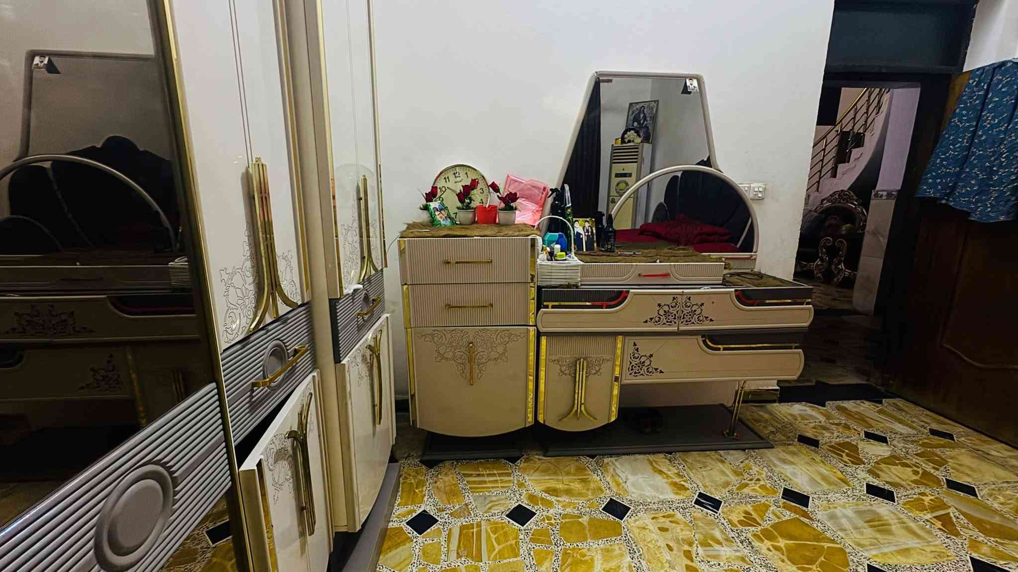غرفتين البيضه صاج عراقي.  مليون ونص. والجوزيه تركيه مليون وربع. حي العسكري
