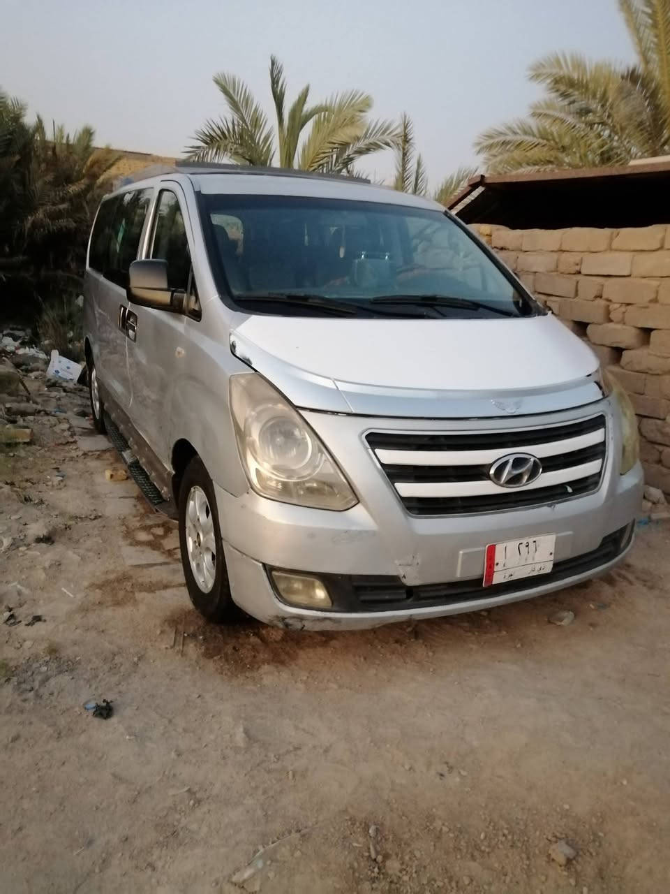سلام عليكم استاركس للبيع مديل 2010 مسكر اصل كير عادي سياره جاهزه الرقم *********** مكان ناصريه سوق الشيوخ
