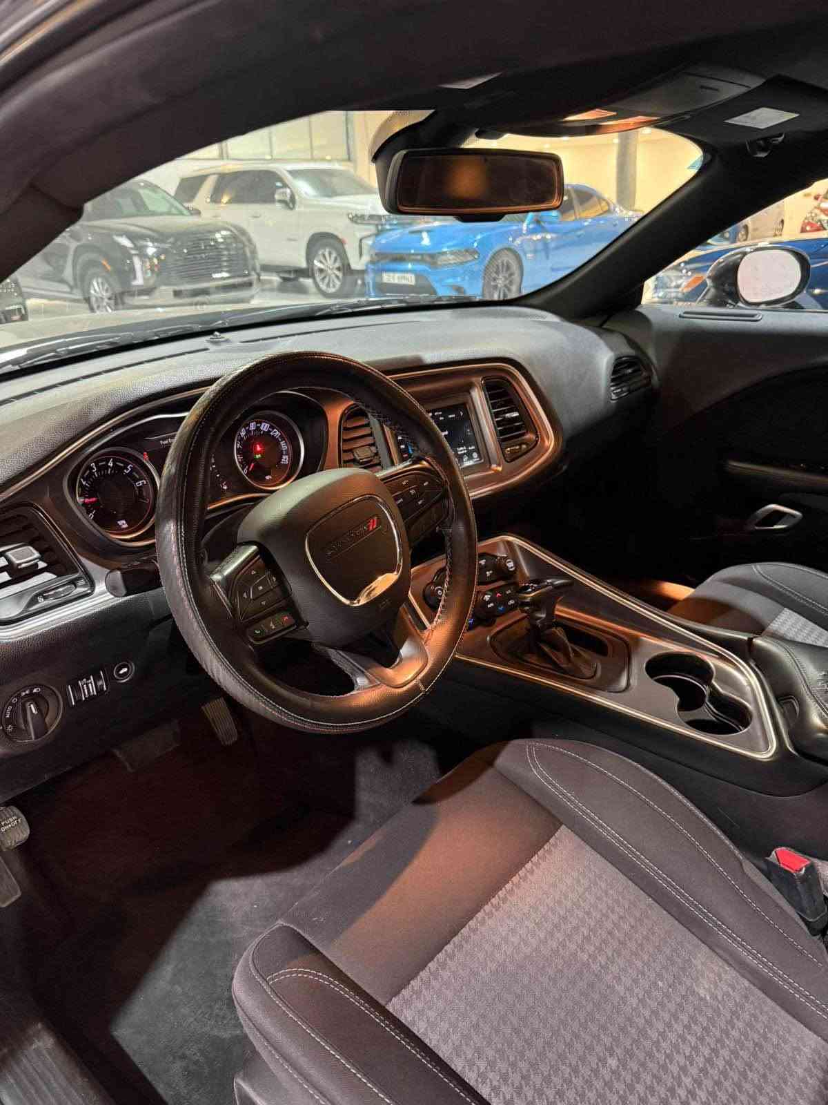 چالنجر SXT • ٢٠٢١ • ٦٥٠٠٠ ميل