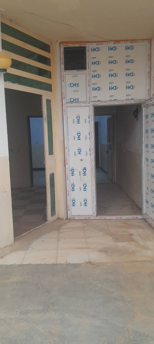 بيت١٣٠ للبيع استقبال صاله داخليه مطبخ حار بارد منام صحيات بيتونه /خلف باخجه خوشي السعر ٢٣ مليون للمعلومات يرجى الاتصال على الرقم ***********
