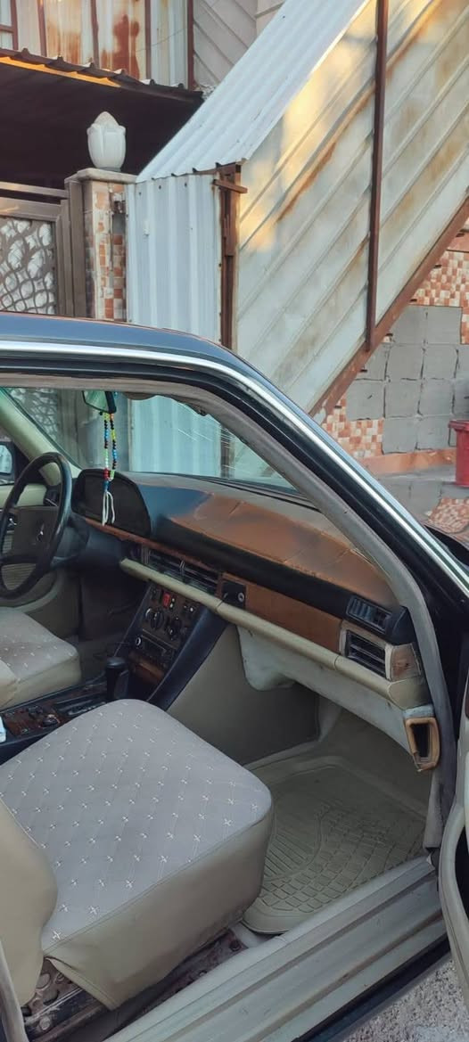 هللبيع مارسدس رئاسي موديل ١٩٨٢ كير مكينه بطه مكفولات السعر ٤٥ العنوان بغداد البنوك ت ***********
