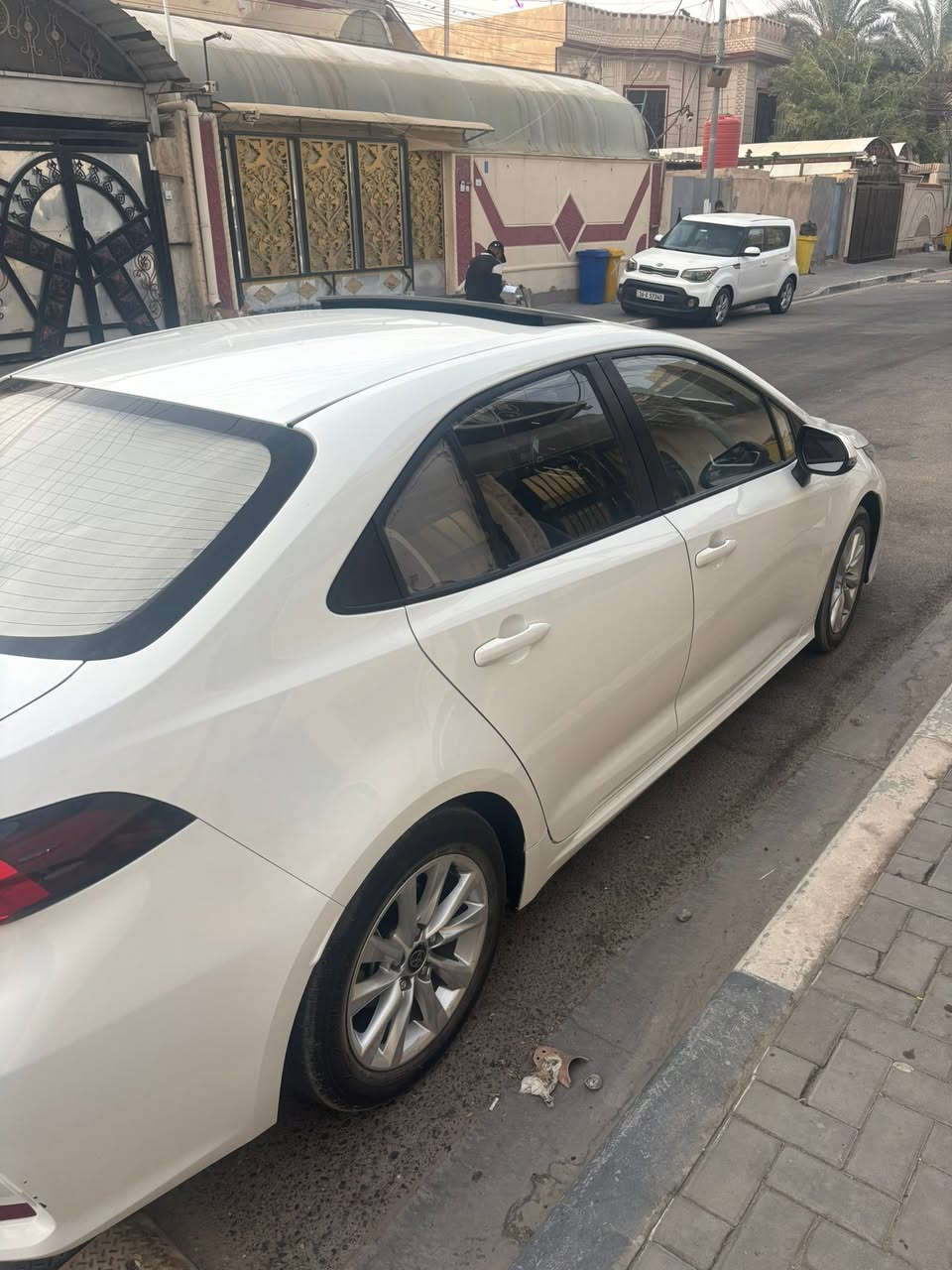 كورلا هايبرد 2025 للبيع ماشيه 25 الف حره بأسمي بيها باب السايق مضروب مامصلح يعني قطعه كامله وبيها رصعه جوه بالباب الخلفي صغيره ورصعه بالجاملغ هم صغيره ثنينهم مقدار صبع العنوان البصره سعرها 145 ومجال بسيط للمشتري ***********
