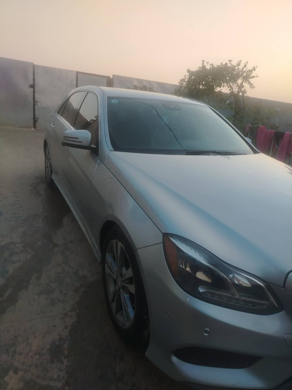 سلام عليكم البيع فقط 
مارسدس W212
2016
E350
سياره فول موصفات 
تبريد ثلج 
محرك وكير وصدر كفاله
سلايت روف
برده خلفيه 
خمس بيبان بصمه 
سياره بصمه وتحكم ذاتي
تلث وضعيات سبورت ويكو وشفتات ستيرن 
رقم بصره جديد بسمي تحويل بغداد
سياره خير من الله بيها موصفات متخلص 
هاي طخه موجوده بل صوره عفتها عل وضعها 
السعر 175 وبيها مجال العنوان بغداد العبيدي 
***********
