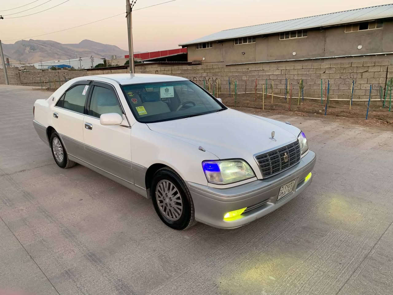 مەلیکە موس 2002مەکینەگەورە 3دکومە جوار تایەی تازەی لەسەرە بەشەرتی دەفیتەر تەبرید لەسەر سویج ساردوگەرم کۆدی هەیە دواکریستاڵە  دەعمی بۆداعمی بەشەرت سحر 49گەڵا ژم.***********
