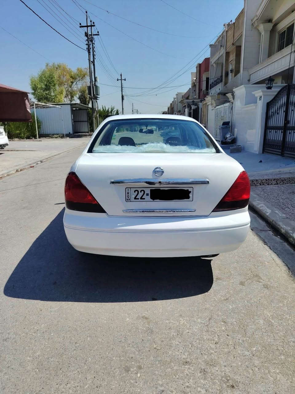 نیسان سەنی ساڵۆن ٢٠٠٩ تەکسی بوو کراوەتە خسوسی تایبەت 
ئایربەگ سیستەمە جەمپەکی خەفیفی پێشی هەیە هەر چوار تایەی نویە یەک دینار مەسروفی تێدانیە سنەوی نوێیە هەتا ٢٠٣١ تەقە و رەقەی نیە تەبریت بە شەرت
ژمارە تەلەفۆن: ***********
ژمارە تەلەفۆن : *********** أربيل, العراق

