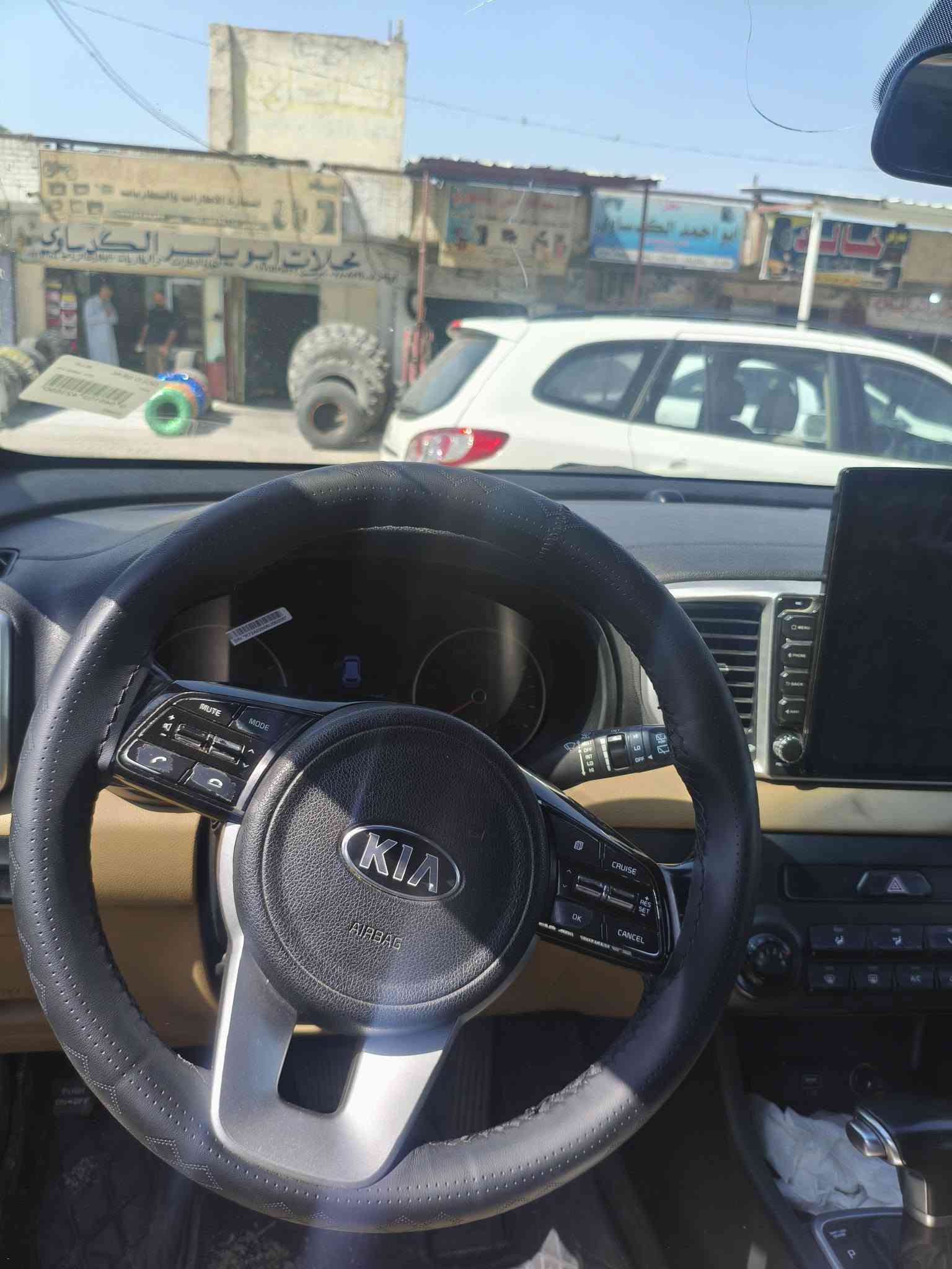 سلام عليكم سبورتج موديل 20 مكفولة ماشيه 62 رقم بغداد سعرها 188رقم الهاتف ***********
***********
