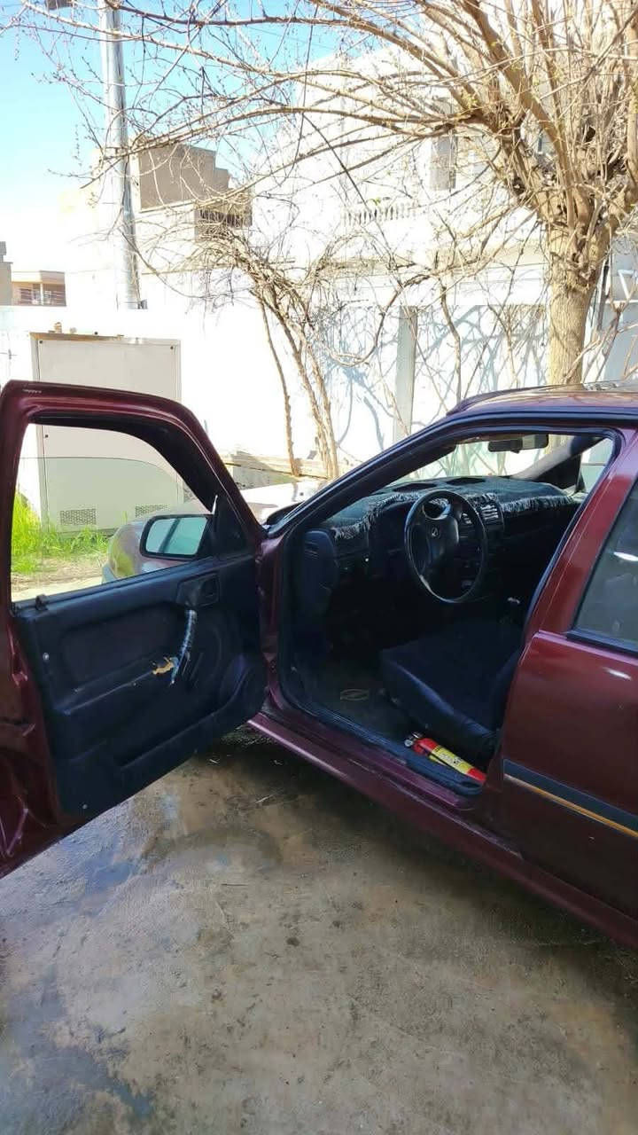 ئۆپڵ فیکترا ئاڕام پلاستیک سلێمانی مەکینە 18گێڕ و مەکینە بەشەرت چوار4تایەی لۆک ویل کەپ نرخ 26کەمێک مەجال .*********** بشدار, السليمانية

نص مكتوب في الصور:
- HONOR X9d