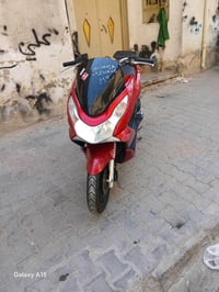 وكاله وكاله ماشيه 26 الف  للبيع دراجه pcxجيل الثاني اصلي دراجة مال رمب...