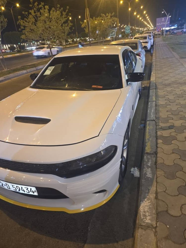 دودج جارجر
 Dodge charger 
اللون 》ابيض 
الموديل 》2018
الفئة》sxt محدث gt 
الضرر 》دعامية فقط 
السعر 》20.000$ وبيها مجال
المواصفات :-
جارجر ابيض بيها مكانات ٣ الى٤ بارد ويل بلادي السيارة جاهزة من كلشي كماليات كير محرك مكفول مكفوله من الصبغ وبالعافيه ع ياخذها ماشيه ١٣٠ ميل والسعر قابل للتفاوض بيك خير واتصل وادلل 
*********** الفلوجة, الأنبار
