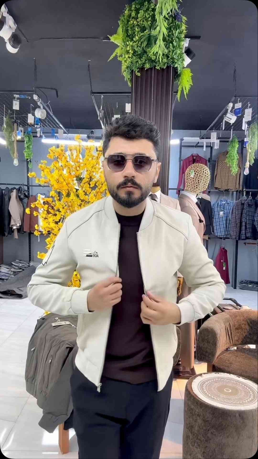 ملابس • للبيع