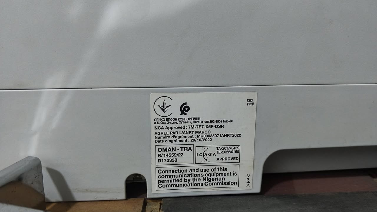 طابعة ابسون
Workforce Pro WF C-5890
شهر من اشتريتها،  جديدة، مواصفات رهيبة.
ملون / عادي / سحب صور / Wifi / وغيرها. 
ساحب بيها بندين فقط،  
السعر 600
وبيها مجال للطيبين. 
للاستفسار: 
***********
