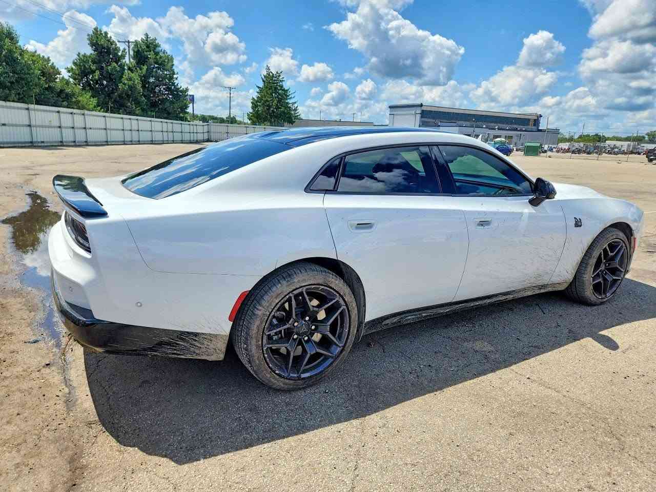 🔥🚘 **قريباً في المزاد** 🚘🔥

**2026 DODGE CHARGER SCAT PACK**

سيارة سبورت بمواصفات مميزة وتستحق المتابعة 👌

▫️ **الموديل:** 2026
▫️ **اللون:** أبيض 🤍
▫️ **المحرك:** 3.0 تيربو 🔥
▫️ **الوقود:** بنزين
▫️ **الحالة:** تعمل وتسير ✅
▫️ **الممشى:** 595 ميل فقط

🇺🇸 **السيارة في مزاد أمريكا**

📍 **موقع الشركة:**
بغداد – المنصور – شارع البرج
مقابل التفاح الأخضر

📞 **للاستفسار:** ***********

🔥 **خلوكم على الموعد… مزاد قادم!**
