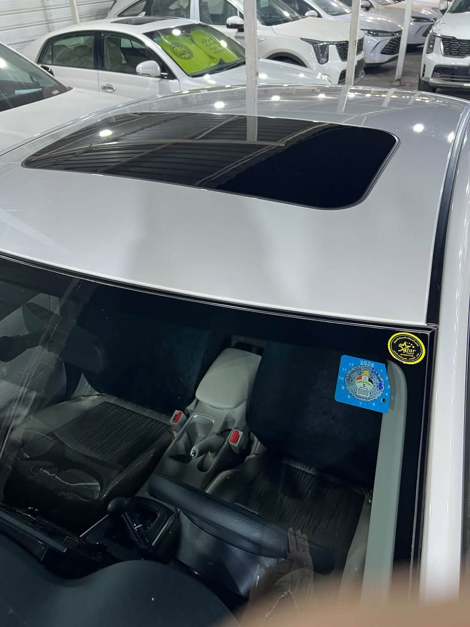 السلام عليكم  للبيع نيسان سنترا موديل ٢٠٢٥ ضمان شركة السور السيارة ماشية( ٩٠٠٠)  ألاف فقط  مكفولة كفالة عامة الكشنات +الارضية مغلفة من الزيرو  مواصفات السيارة شاشة لكزز ويل كب فتحة سلايد تحكمات ستيرن قطعتين تبريد داخل  بيجي بروجكترات السيارة رقم بغداد للاستفسار الاتصال على الرقم ***********
