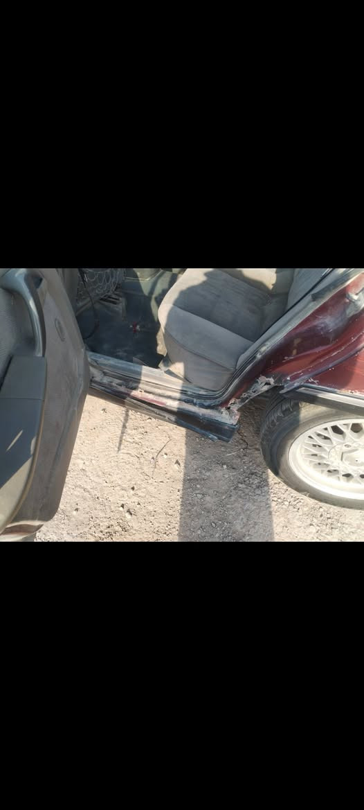 السلام عليكم اوبل اميكا 92  مكينه جديده  كير مكفول اكسل  سياره جاهزه فقط بيهه خياسات بسيطه رقم جديد   بسمي سعر 19$ وبيهه مجال موقع ديالئ غالبيه  ***********.
