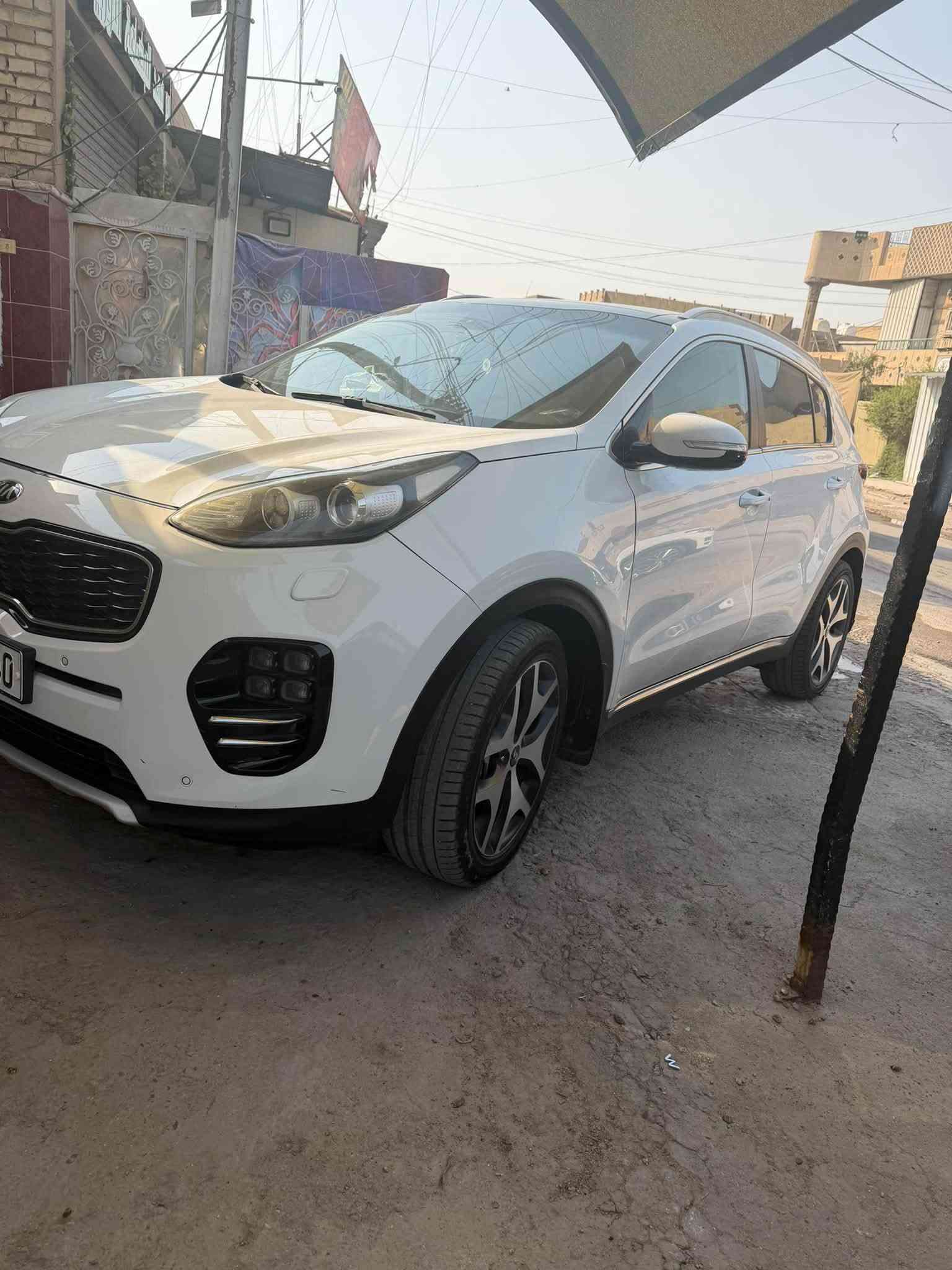 سلام عليكم سبورتج خليجي فول الفول محرك 2400 فور ويل ايرانيه ماشيه 130 سياره جاهزه بدون نقص مكاني بغداد الشرطه الرابعه سعر170 هـ***********
