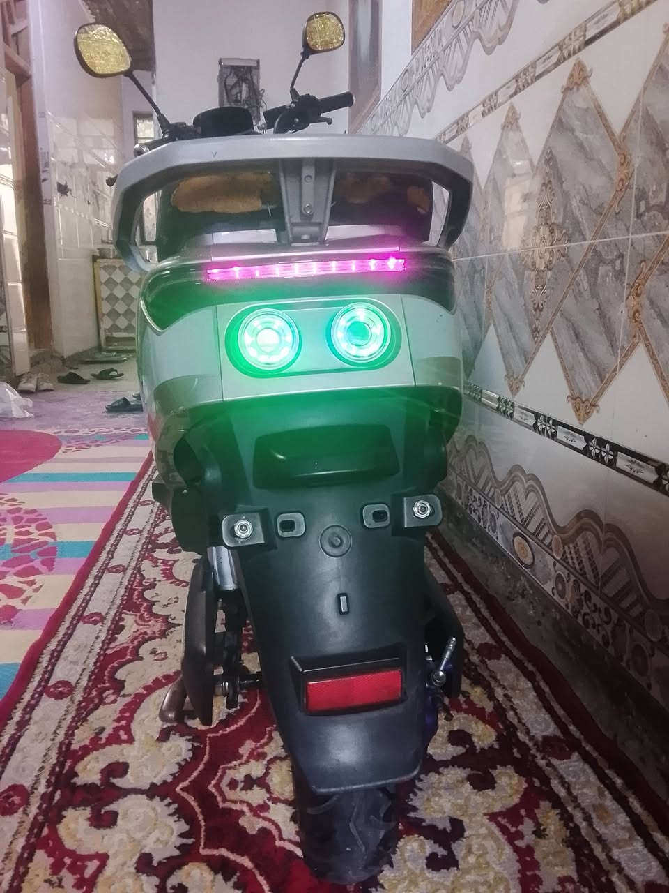 دراجه شحن ٣١٨ • نضيفه كلش • ٦بطاريات ٣٢أمبير