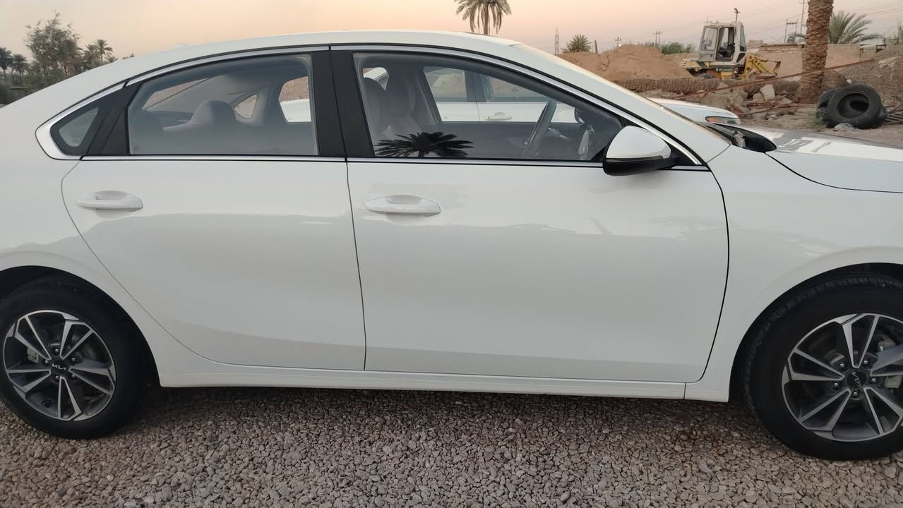 السلام عليكم بيع سياره كي ثري موديل 2024 بيها طخا بل بنيد وطاك الايرباك والباقي مكفول 

✅ تحكيم ستيرن جهتين

✅ فتحه سقف :بلرامه

✅ محرك دوش 000 15

✅ السياره فول واحده على واحد

✅ السياره ماشيه 22

✅ السياره بسمي تحويل ثاني يوم

✅ الشراي يتصل مكان بابل مسيب

***********
***********
