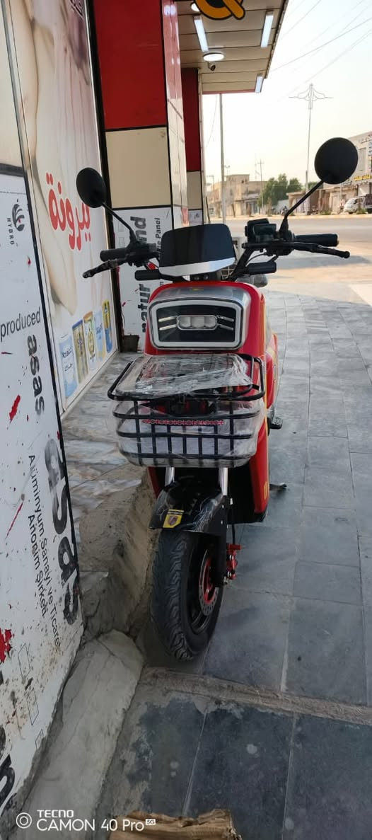 السلام عليكم
دراجة 🛵 شحن نضيفه البيع كل غراضه كامله اي عطل مابيه 
اي استفسار اتصل على 
*********** وتساب 
*********** الهاتف

نص مكتوب في الصور:
- TECNO CAMON 40 Pro 5G
