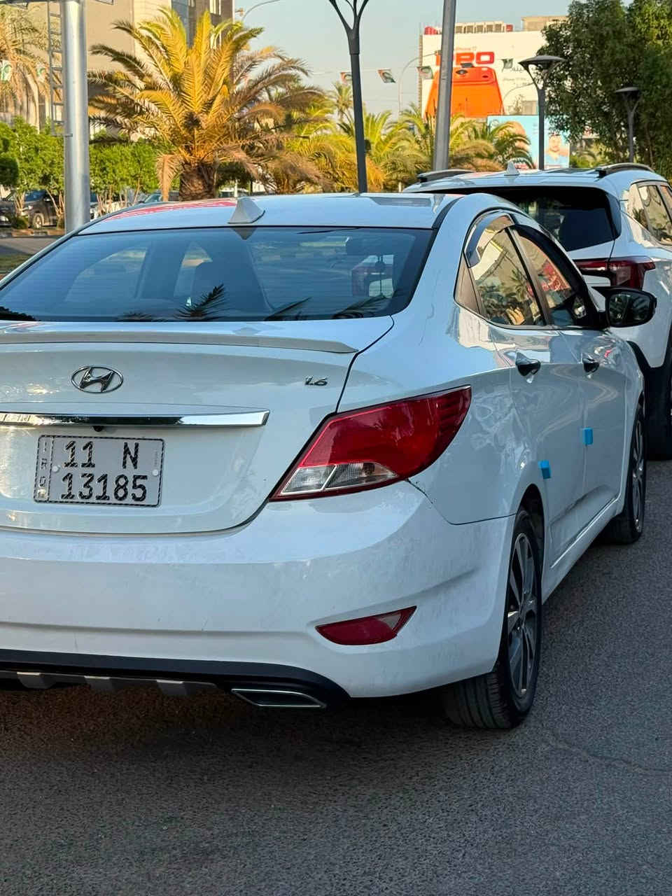 اكسنت للبيع موديل 2016خليجي
سيارة ماشيه 138 الف
كير  محرك. مكينه تبريد تدفىه كله مكفول

تخم تاير جديد 
السياره نضيفه ومن الدوام للبيت
بيهه بارد بدون صبغ تكحيل فقط

محرك 1600 دوش

الرقم بغداد  السياره ب اسمي تحويل ثاني يوم

المواصفات شاشه كامره 

فتحه سقف 

كلش نضيفه السياره 

سعر السيارة. 108 وبيهه مجال 
هذا رقمي. ***********

مكاني اليرموك 4 شوارع
