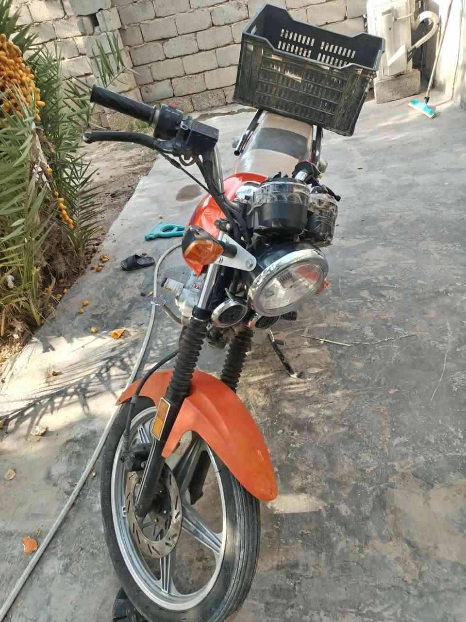 سلام عليكم عندي خوان دايون عطم درجة نضيف كلش كل شغل مديل 23اورق سنساغ سعر 650وبها مجال ***********
