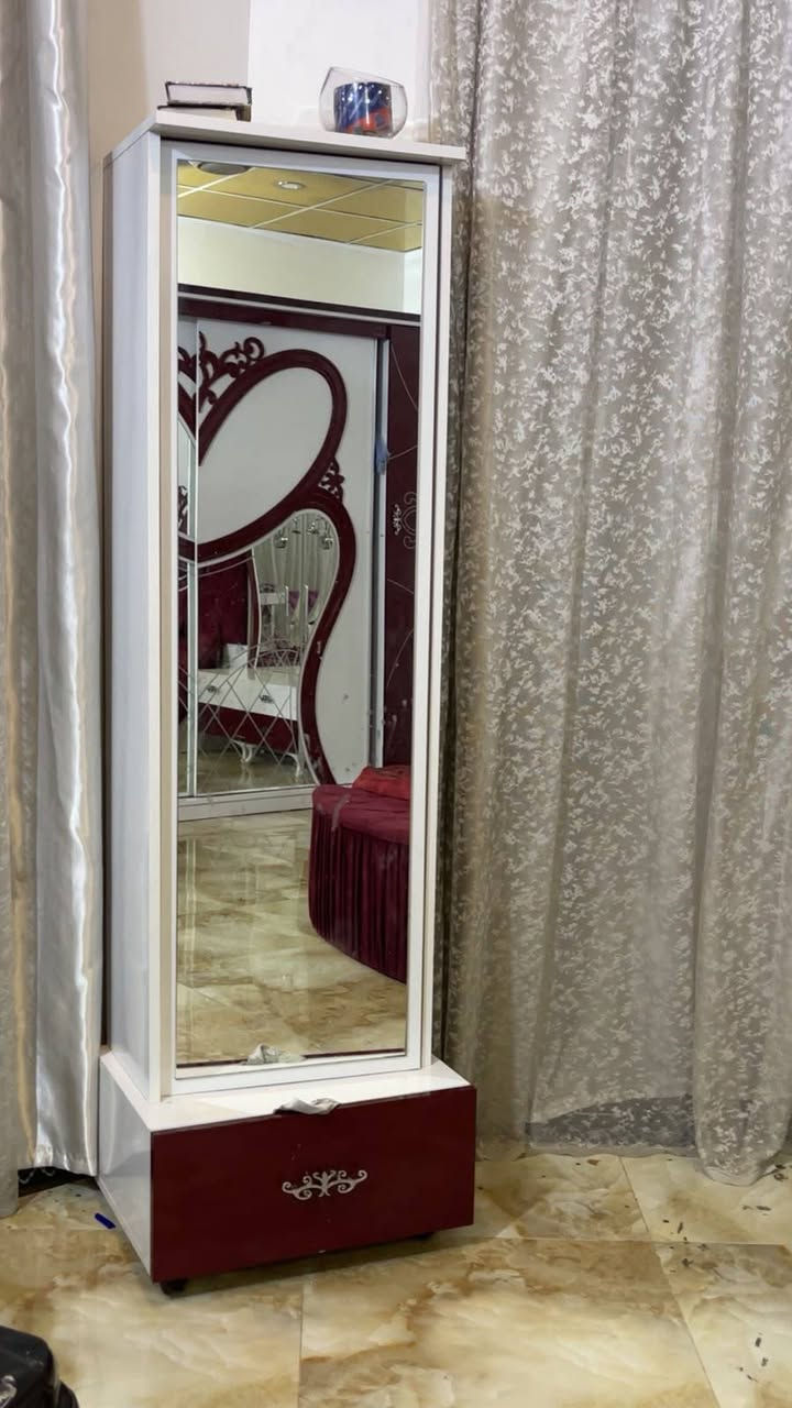 غرفه نوم للبيع تفاصيل ***********
