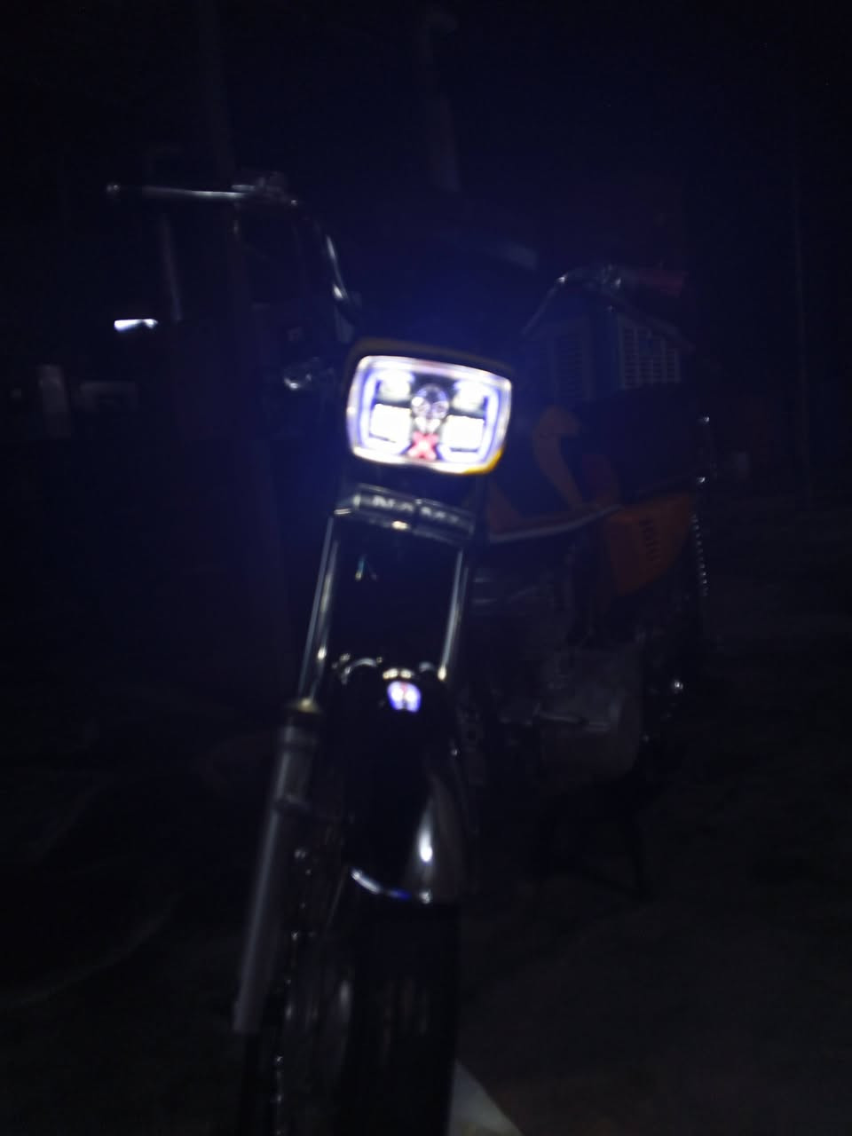 سلام عليكم للبيع دراجه اربعه كير نامه امتياز موديل 23 اوراق سكنرقيم وخذ *********** مكان كربلاء
