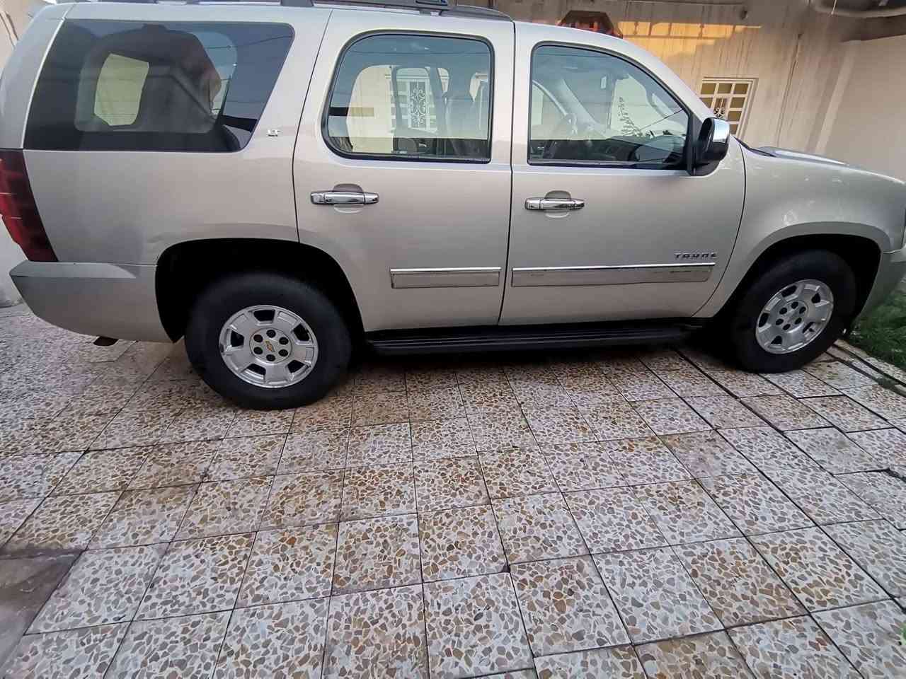 سلام عليكم
تاهو 2012 وراد خليجي الغانم LT طبله تخم تاير بطاريه جديد دواخل جديدة حدادية جديدة تبريد شغال سياره متعوب عليهة استخدام شخصي بسمي السياره كفاله
***********
الكل
