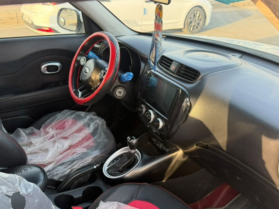 كيا صول موديل ١٦ السيارة جاهزة تحويل مباشر السعر ٩٧ ورقه وبيه مجال صبغ قطعتين فقط *********** السيارة في ميسان
